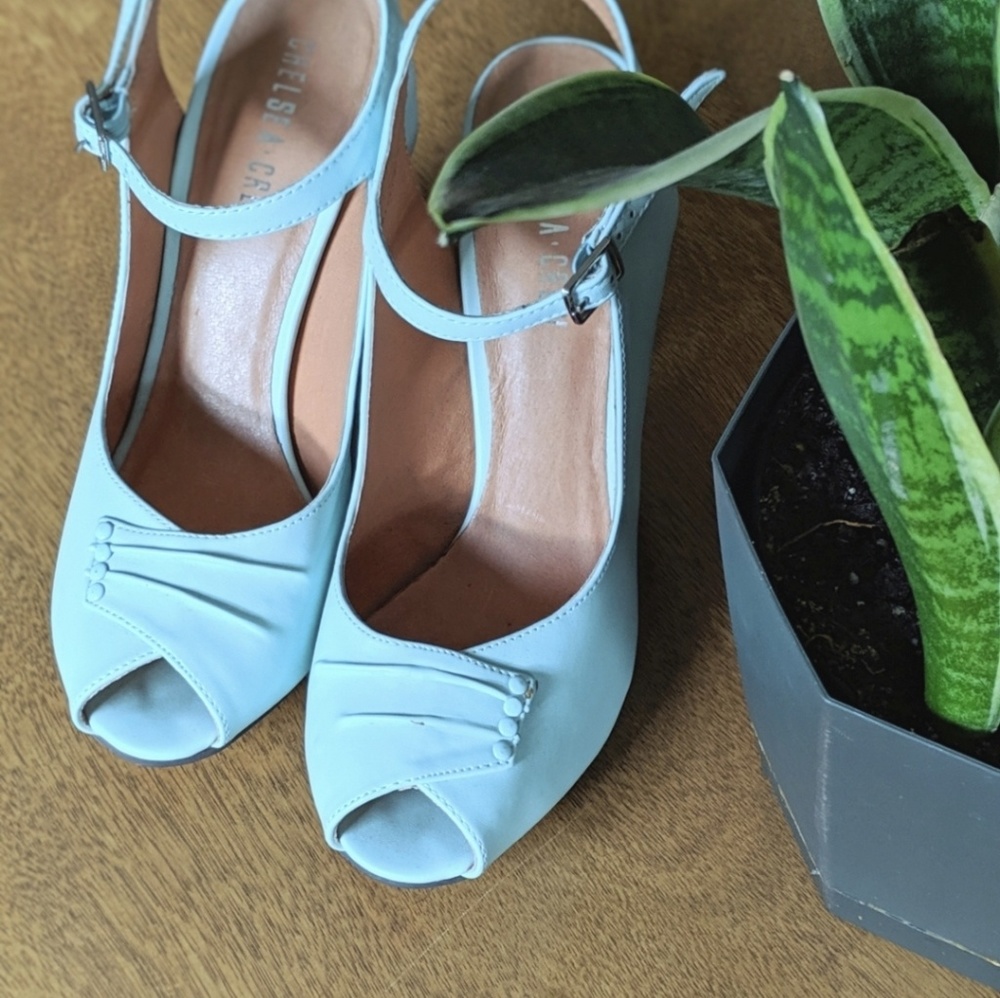 NWB Chelsea Crew Mint Peep Toe Heels